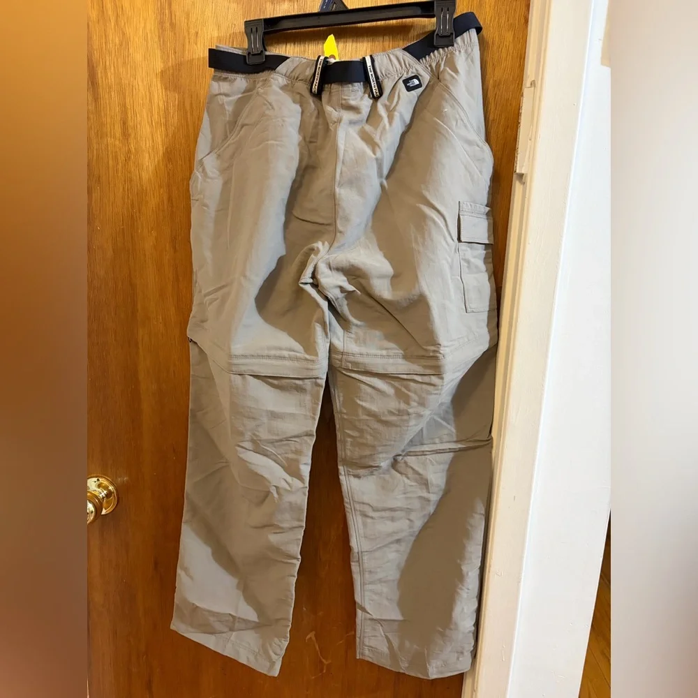 The North Face Men's Khaki convertible Cargo Pants